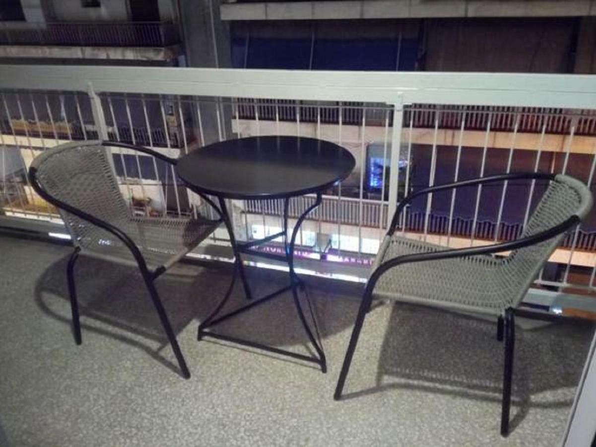 Comfortable Inexpensive Apartmets Near Metro Athènes Extérieur photo